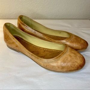Frye 'Carson" Ballet Flat Leather Tan Brown size 8B